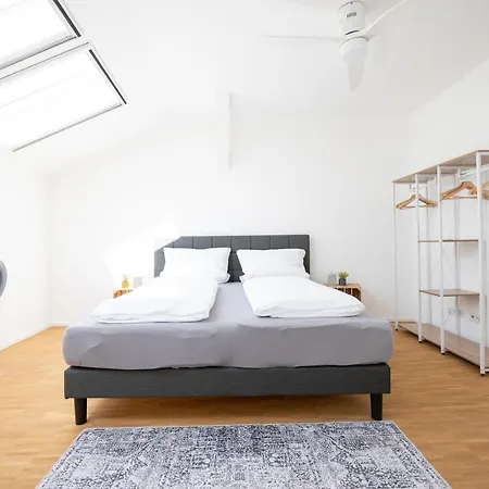 Ko-living - Captain's - Altstadt - Mit Kueche, Smart Tv & Balkon - 6p Appartement