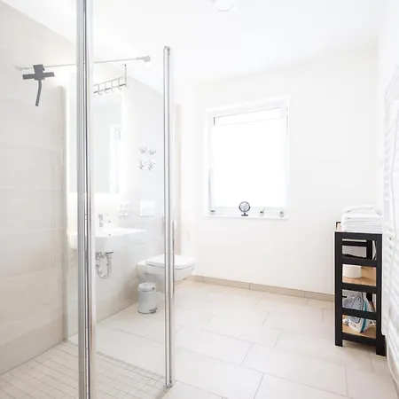 Ko-living - Captain's - Altstadt - Mit Kueche, Smart Tv & Balkon - 6p Appartement Halle (Saale)