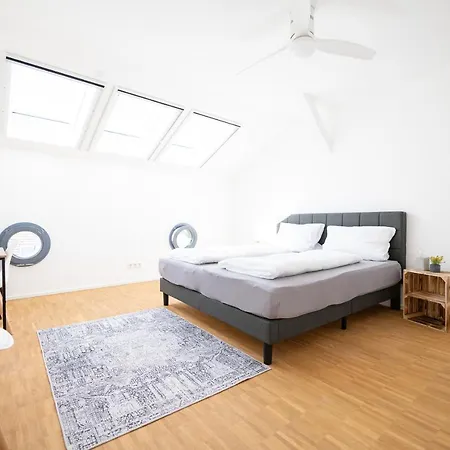 Apartment Ko-living - Captain's - Altstadt - Mit Kueche, Smart Tv & Balkon - 6p *