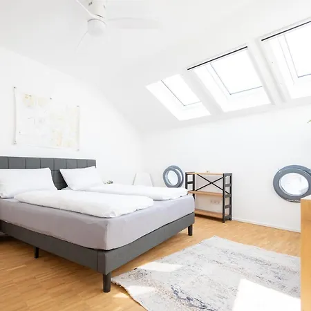 Ko-living - Captain's - Altstadt - Mit Kueche, Smart Tv & Balkon - 6p Apartment