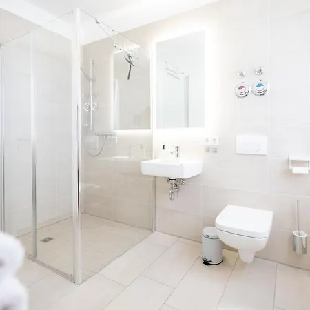 Appartement Ko-living - Captain's - Altstadt - Mit Kueche, Smart Tv & Balkon - 6p *