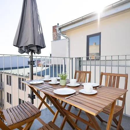 Ko-living - Captain's - Altstadt - Mit Kueche, Smart Tv & Balkon - 6p Apartment *