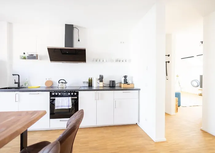 Ko-living - Captain's - Altstadt - Mit Kueche, Smart Tv & Balkon - 6p Halle (Saale)