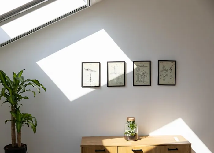 Ko-living - Captain's - Altstadt - Mit Kueche, Smart Tv & Balkon - 6p