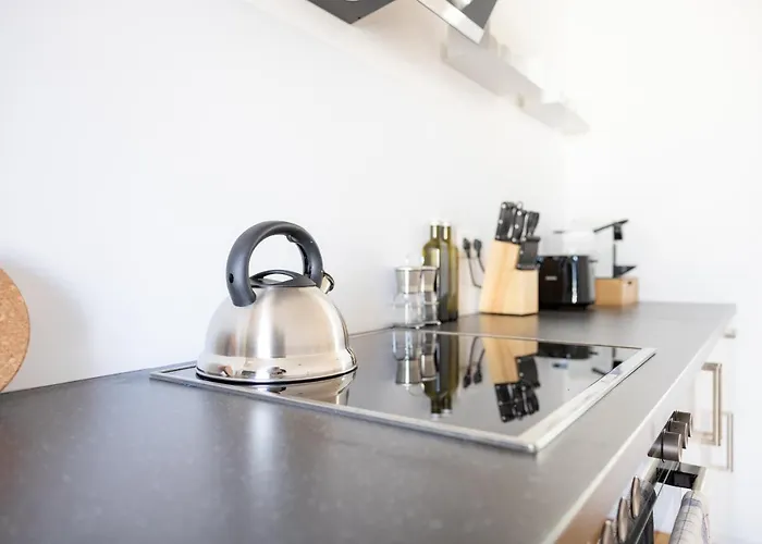 Ko-living - Captain's - Altstadt - Mit Kueche, Smart Tv & Balkon - 6p