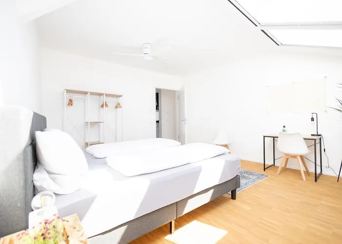 Ko-living - Captain's - Altstadt - Mit Kueche, Smart Tv & Balkon - 6p
